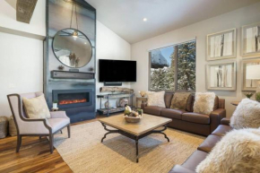 Tranquil Luxury by the River: Private Hot Tub, Next to the Blue River and Close to Downtown Breck!